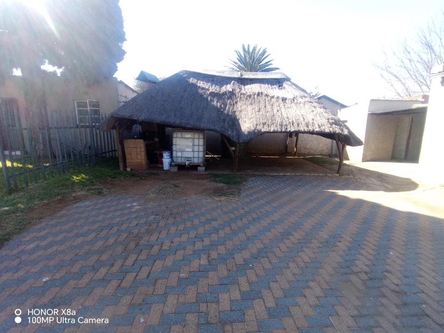 5 Bedroom Property for Sale in Primrose Gauteng