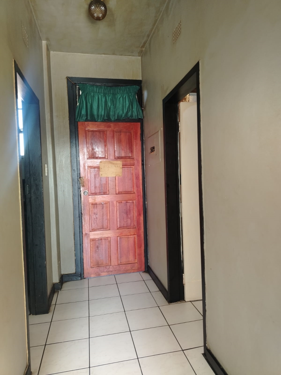 1 Bedroom Property for Sale in Symhurst Gauteng