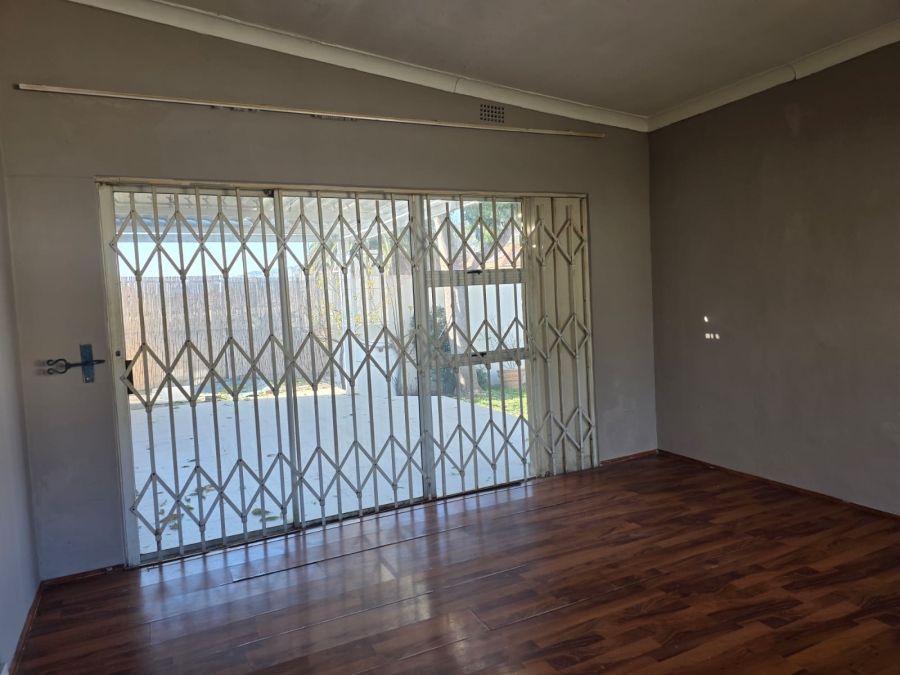 2 Bedroom Property for Sale in Orange Grove Gauteng