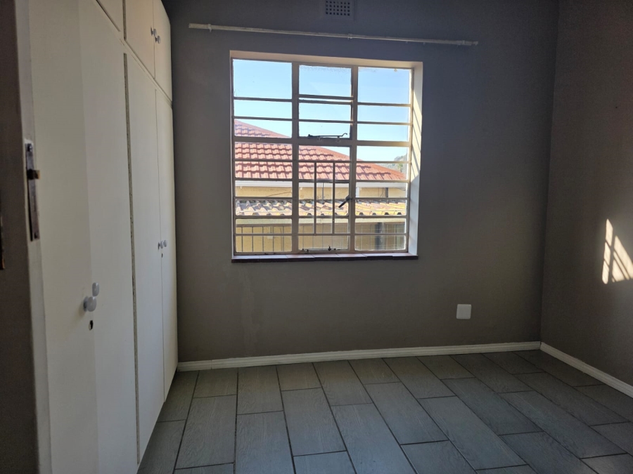 2 Bedroom Property for Sale in Orange Grove Gauteng