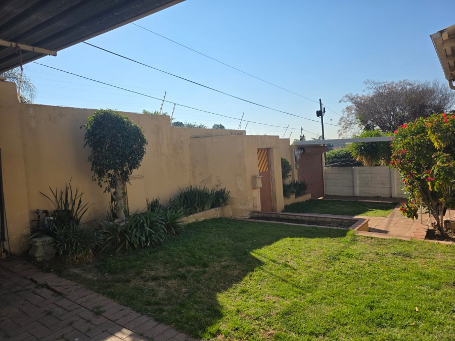 2 Bedroom Property for Sale in Orange Grove Gauteng