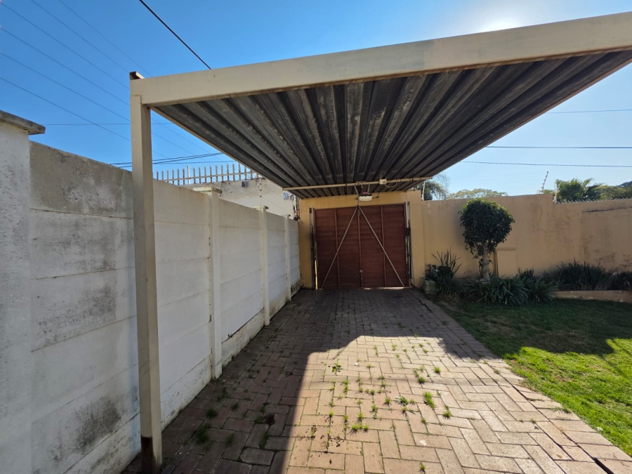2 Bedroom Property for Sale in Orange Grove Gauteng