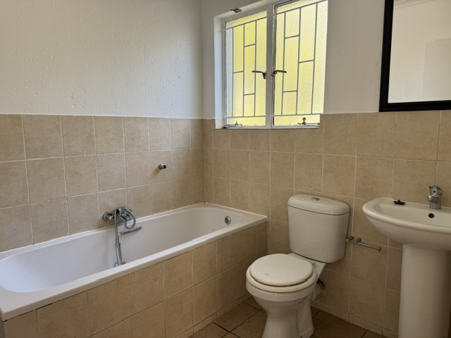 3 Bedroom Property for Sale in Greenstone Hill Gauteng