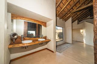 5 Bedroom Property for Sale in Glenvista Gauteng