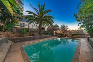 5 Bedroom Property for Sale in Glenvista Gauteng