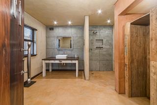 5 Bedroom Property for Sale in Glenvista Gauteng