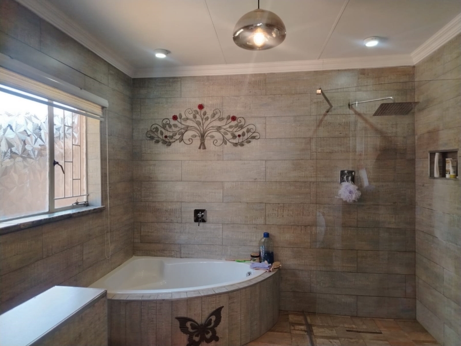 3 Bedroom Property for Sale in Mayberry Park Gauteng