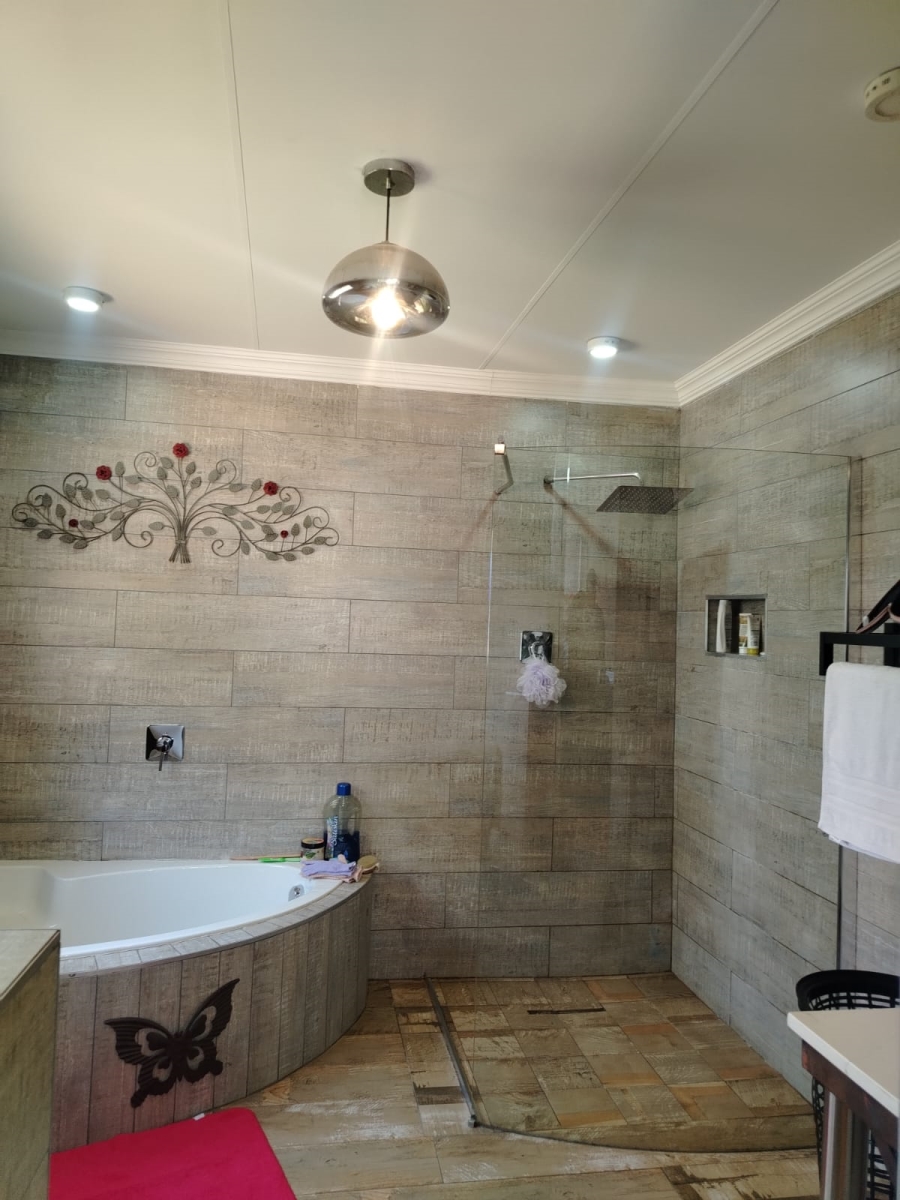 3 Bedroom Property for Sale in Mayberry Park Gauteng