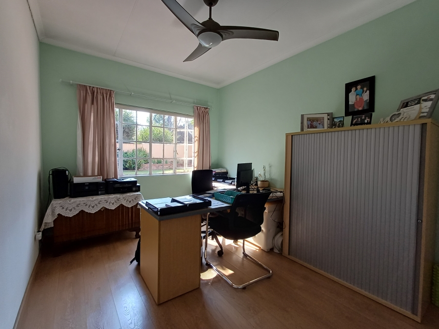 3 Bedroom Property for Sale in Dowerglen Ext 3 Gauteng