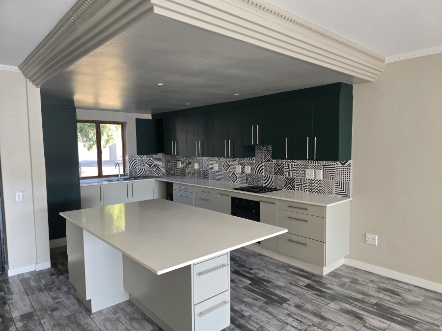 2 Bedroom Property for Sale in Lonehill Gauteng