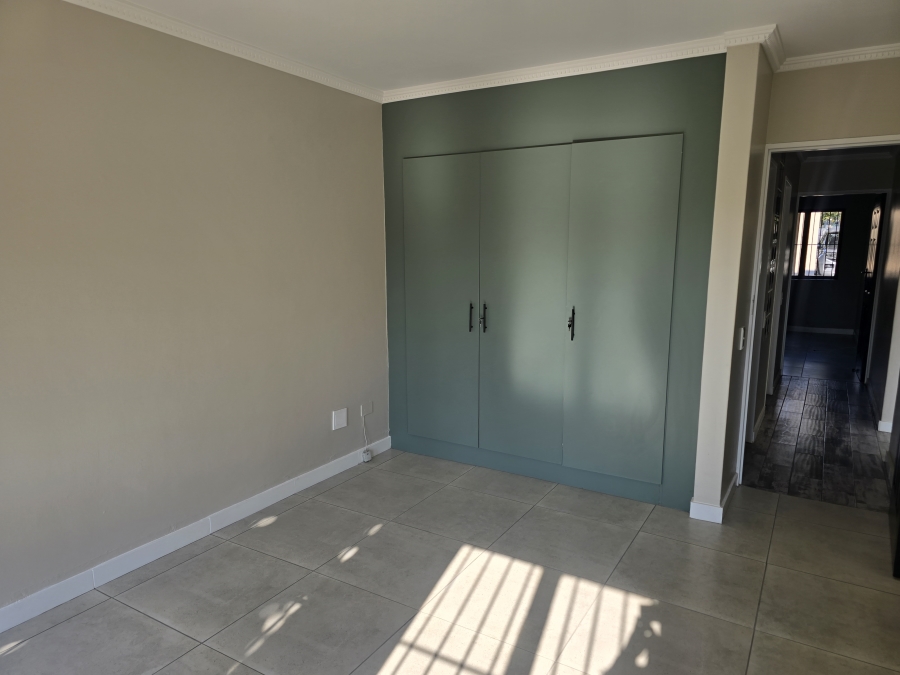 2 Bedroom Property for Sale in Lonehill Gauteng