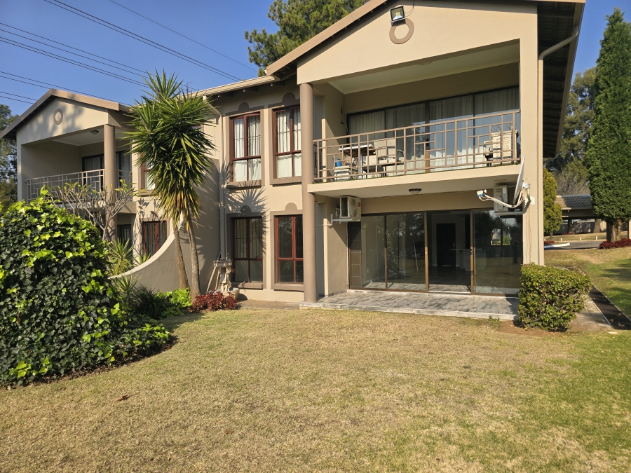 2 Bedroom Property for Sale in Lonehill Gauteng