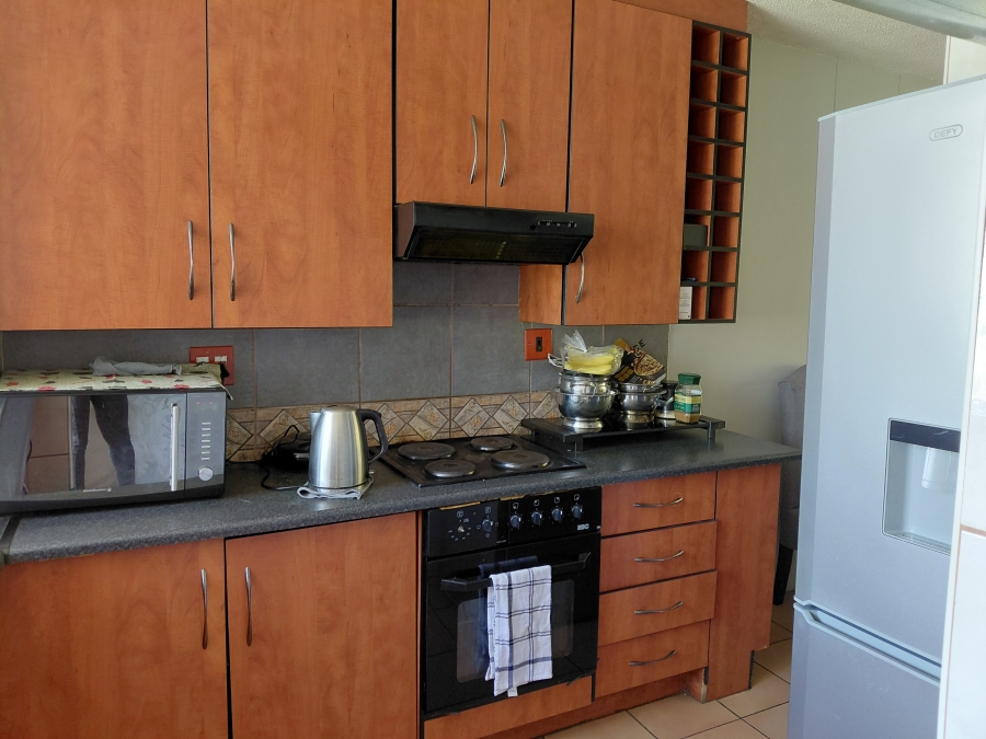 2 Bedroom Property for Sale in Pretoria North Gauteng