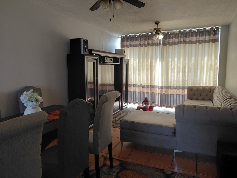 2 Bedroom Property for Sale in Pretoria North Gauteng