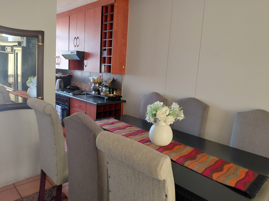 2 Bedroom Property for Sale in Pretoria North Gauteng