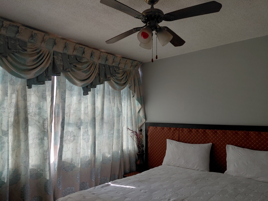 2 Bedroom Property for Sale in Pretoria North Gauteng