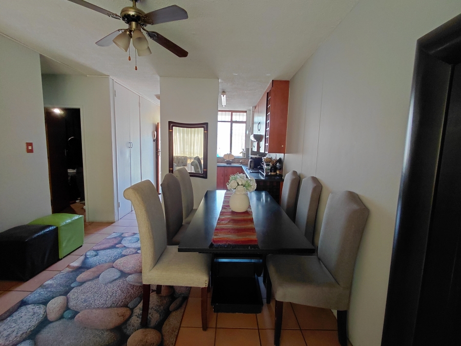 2 Bedroom Property for Sale in Pretoria North Gauteng