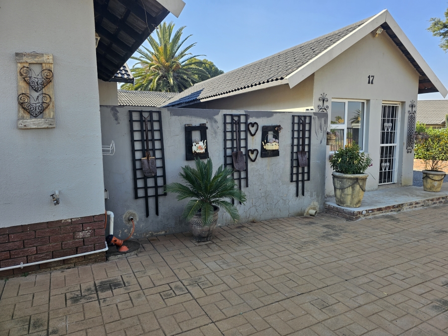 4 Bedroom Property for Sale in Brackenhurst Gauteng