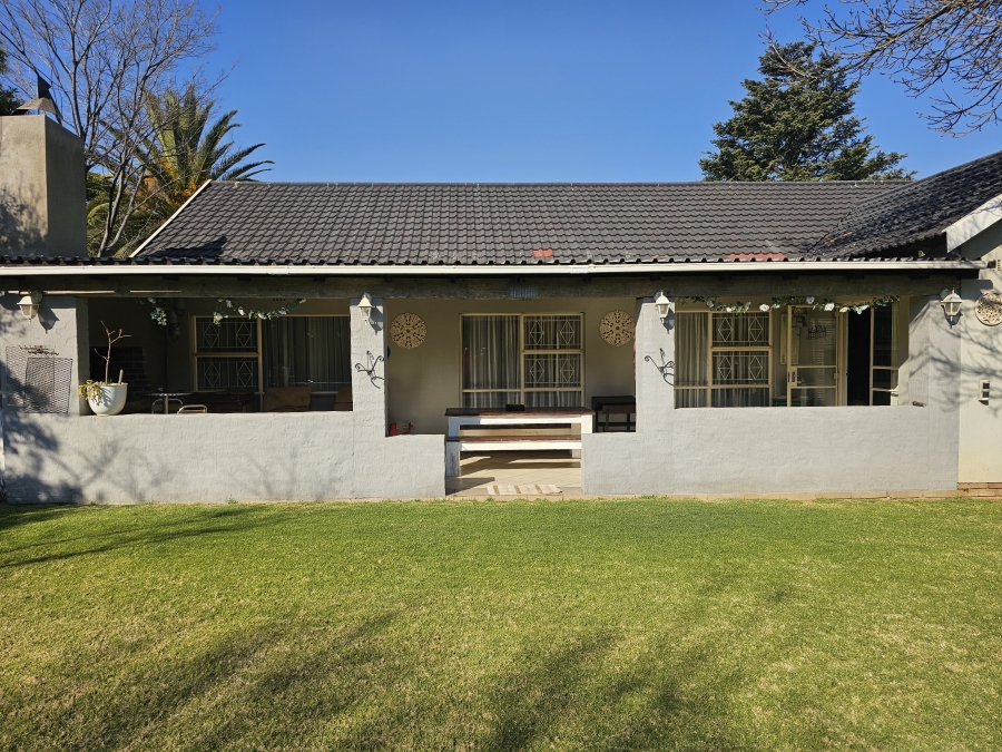4 Bedroom Property for Sale in Brackenhurst Gauteng