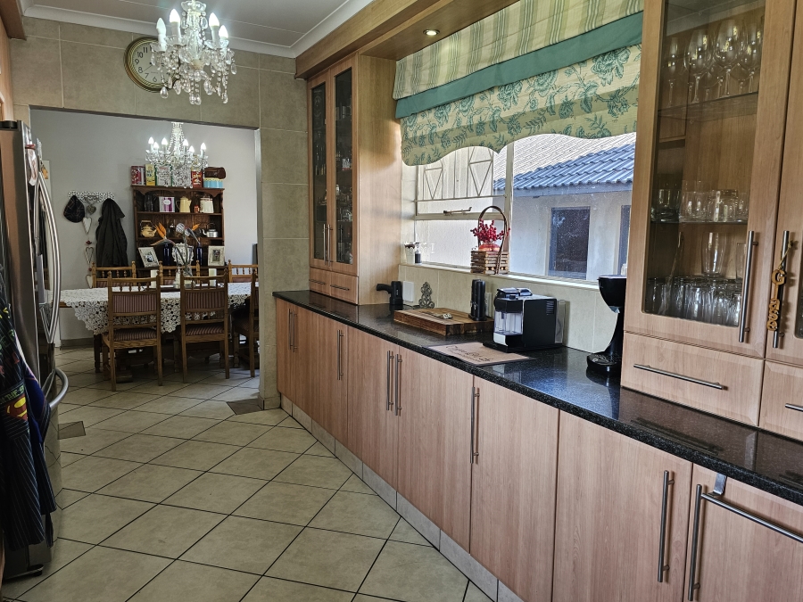 4 Bedroom Property for Sale in Brackenhurst Gauteng