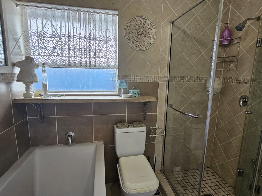 4 Bedroom Property for Sale in Brackenhurst Gauteng