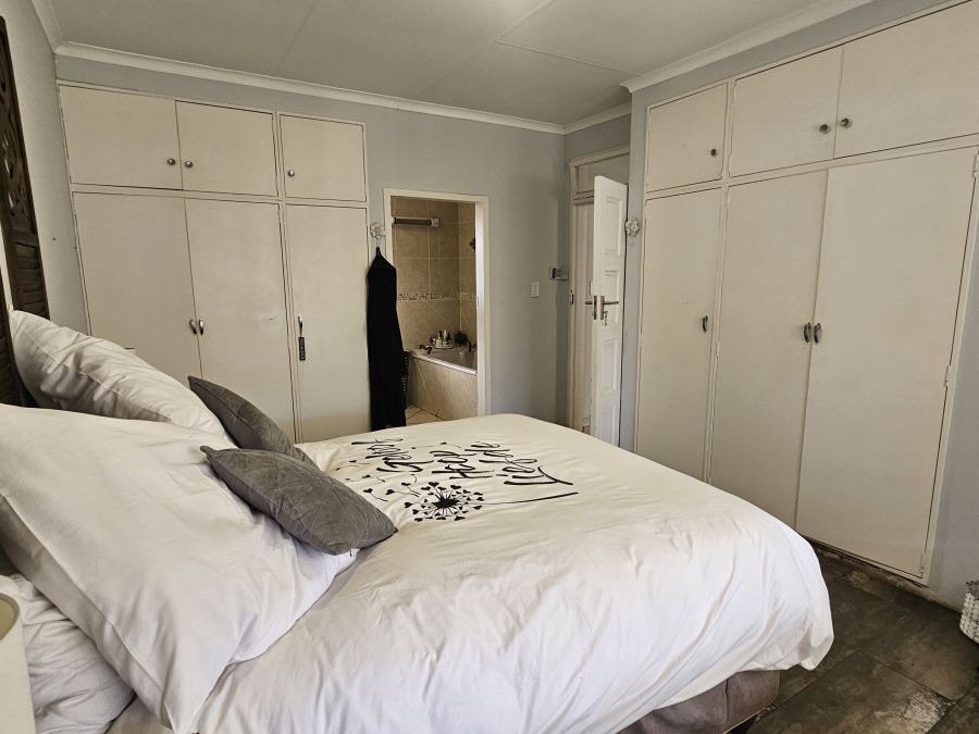 4 Bedroom Property for Sale in Brackenhurst Gauteng