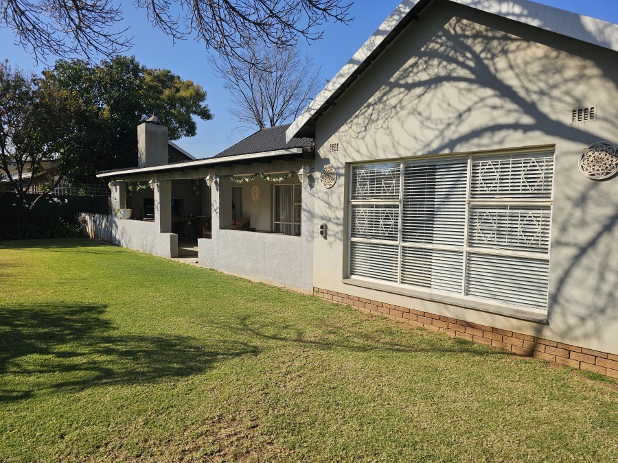 4 Bedroom Property for Sale in Brackenhurst Gauteng