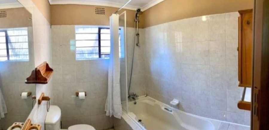 To Let 1 Bedroom Property for Rent in Fontainebleau Gauteng