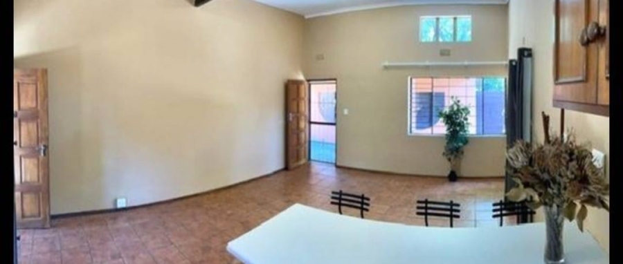 To Let 1 Bedroom Property for Rent in Fontainebleau Gauteng
