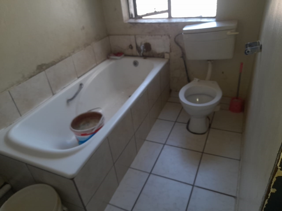 14 Bedroom Property for Sale in Bellevue East Gauteng