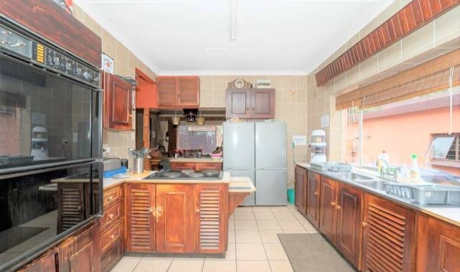 To Let 1 Bedroom Property for Rent in Fontainebleau Gauteng
