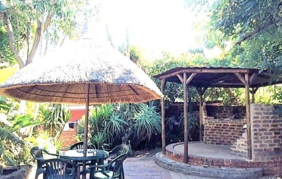 To Let 1 Bedroom Property for Rent in Fontainebleau Gauteng