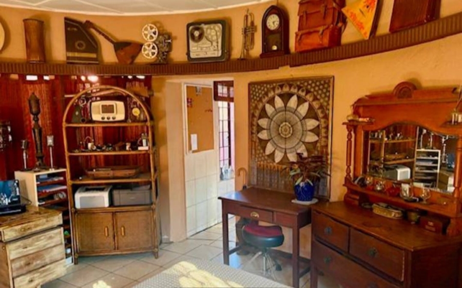 To Let 1 Bedroom Property for Rent in Fontainebleau Gauteng