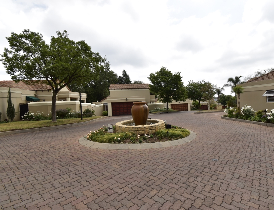 To Let 2 Bedroom Property for Rent in Bryanston Gauteng