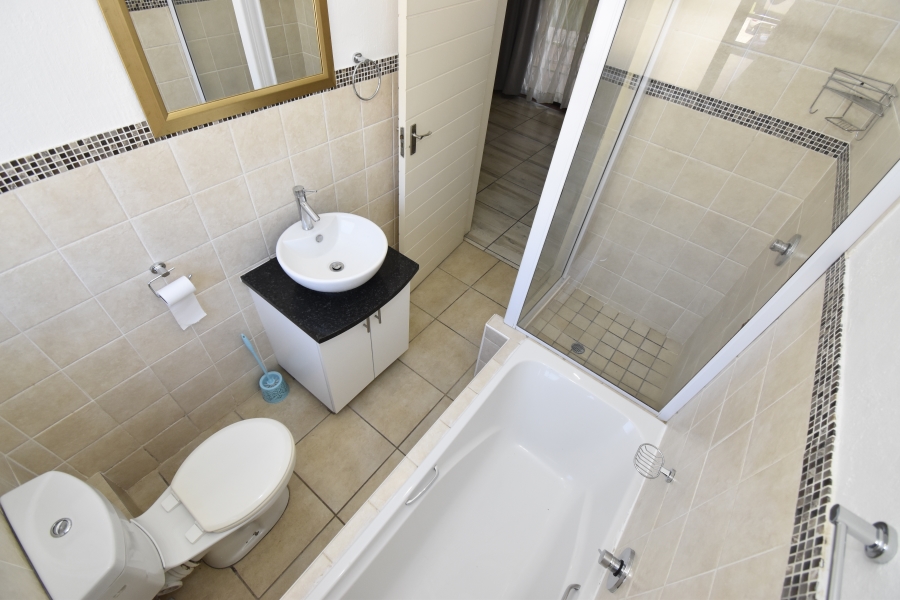 To Let 2 Bedroom Property for Rent in Rosebank Gauteng