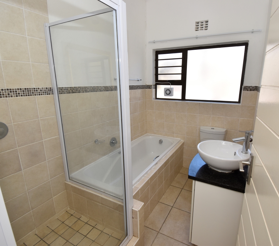 To Let 2 Bedroom Property for Rent in Rosebank Gauteng