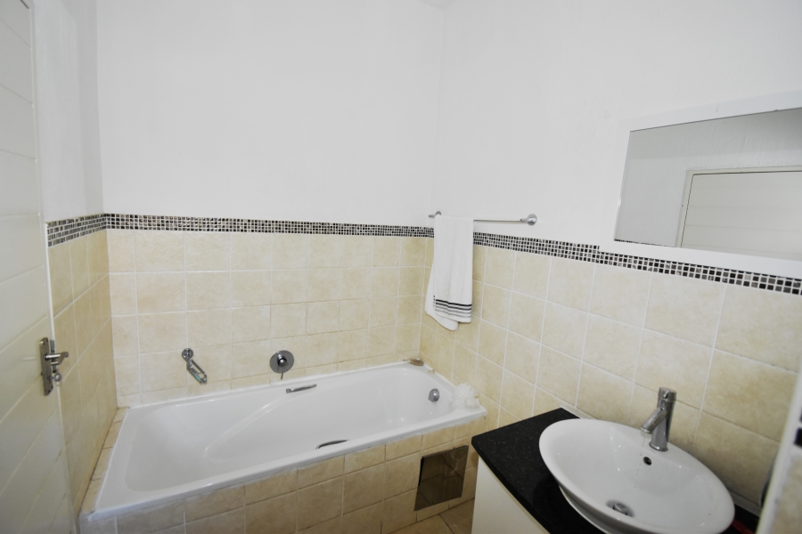 To Let 2 Bedroom Property for Rent in Rosebank Gauteng