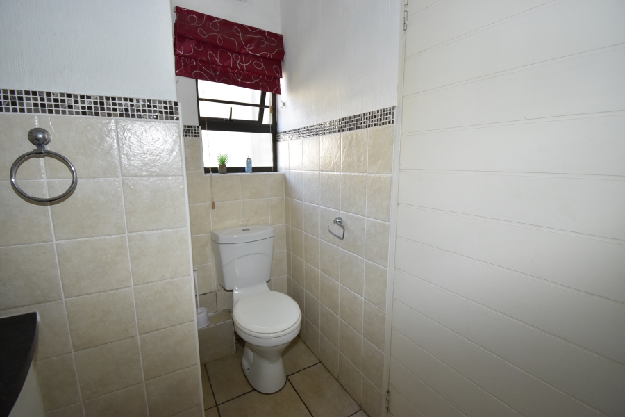 To Let 2 Bedroom Property for Rent in Rosebank Gauteng