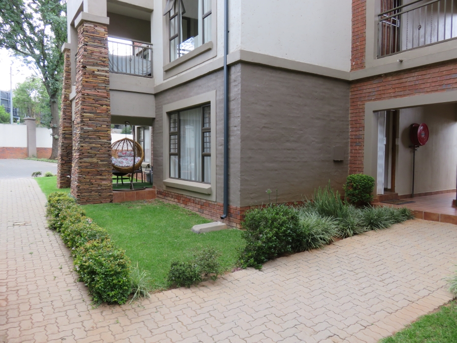 To Let 2 Bedroom Property for Rent in Rosebank Gauteng