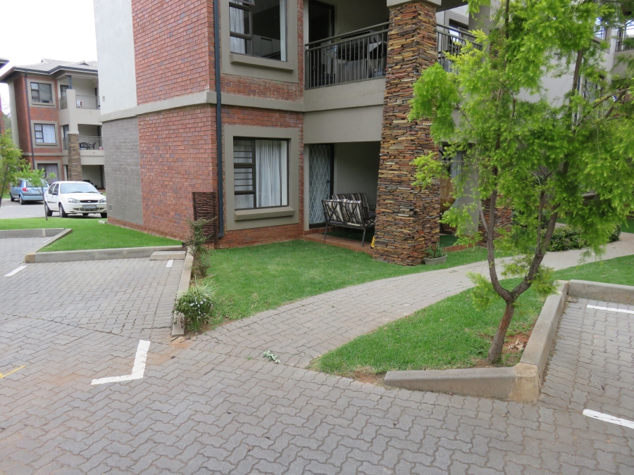 To Let 2 Bedroom Property for Rent in Rosebank Gauteng