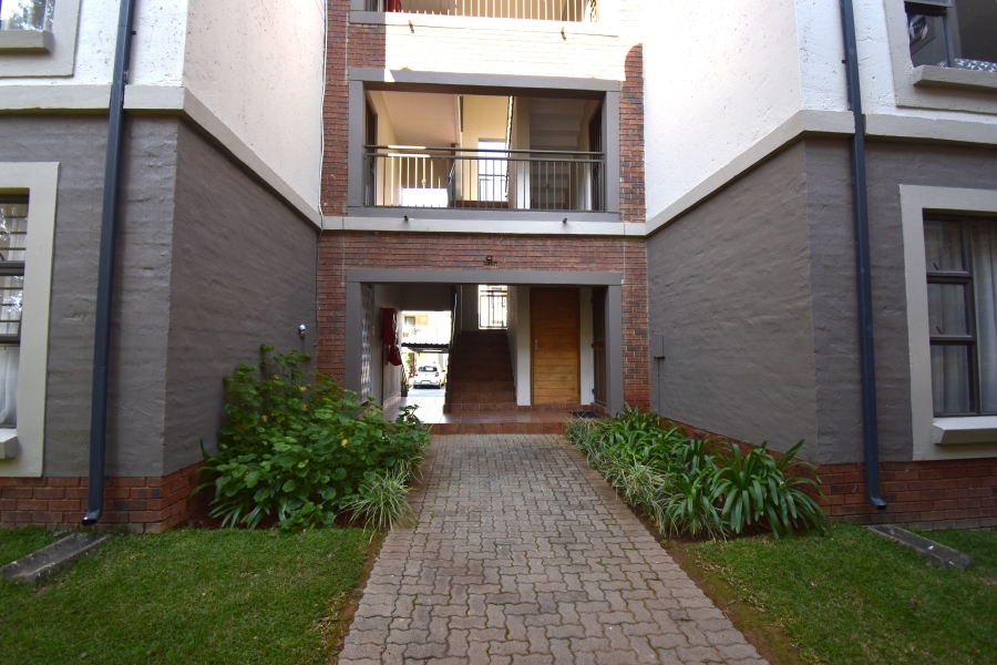 To Let 2 Bedroom Property for Rent in Rosebank Gauteng