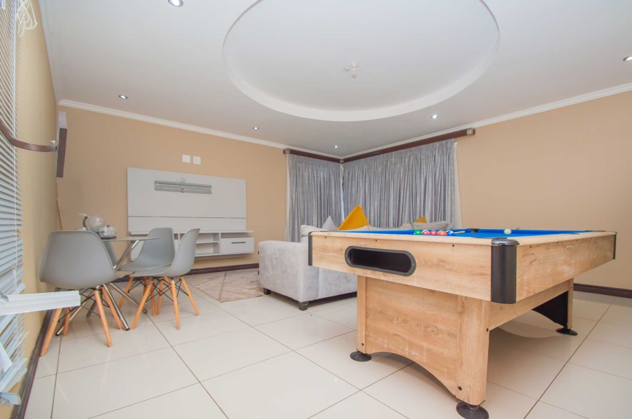 To Let 5 Bedroom Property for Rent in Randpark Ridge Gauteng
