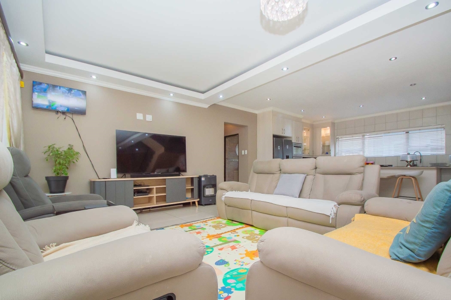 To Let 5 Bedroom Property for Rent in Randpark Ridge Gauteng