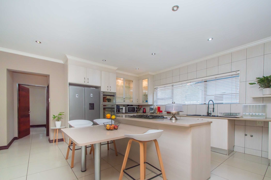 To Let 5 Bedroom Property for Rent in Randpark Ridge Gauteng