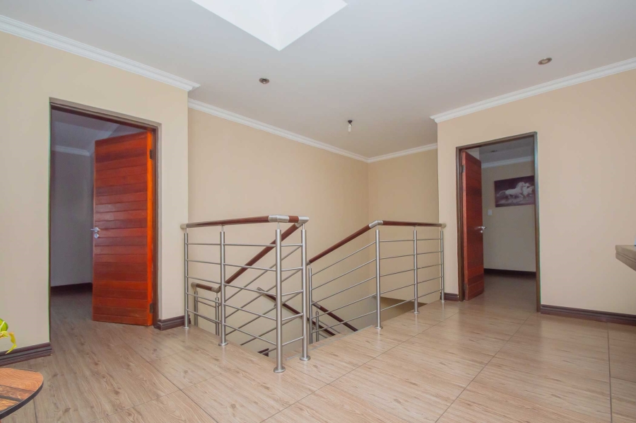 To Let 5 Bedroom Property for Rent in Randpark Ridge Gauteng