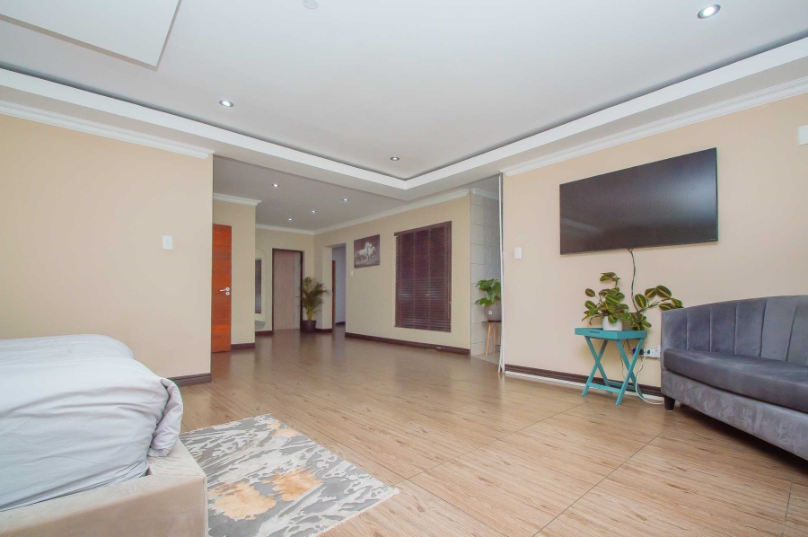 To Let 5 Bedroom Property for Rent in Randpark Ridge Gauteng