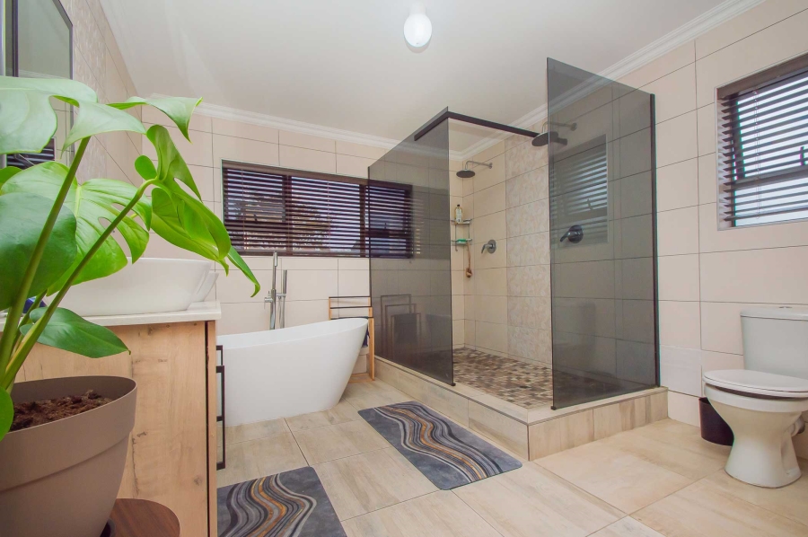 To Let 5 Bedroom Property for Rent in Randpark Ridge Gauteng