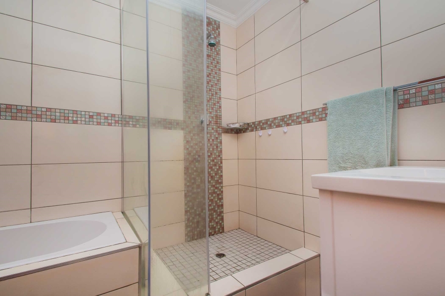 To Let 5 Bedroom Property for Rent in Randpark Ridge Gauteng