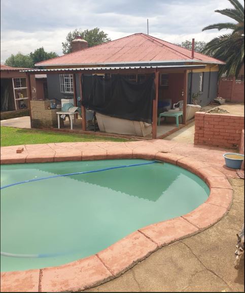 2 Bedroom Property for Sale in South Hills Gauteng