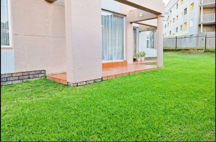 2 Bedroom Property for Sale in Meredale Gauteng